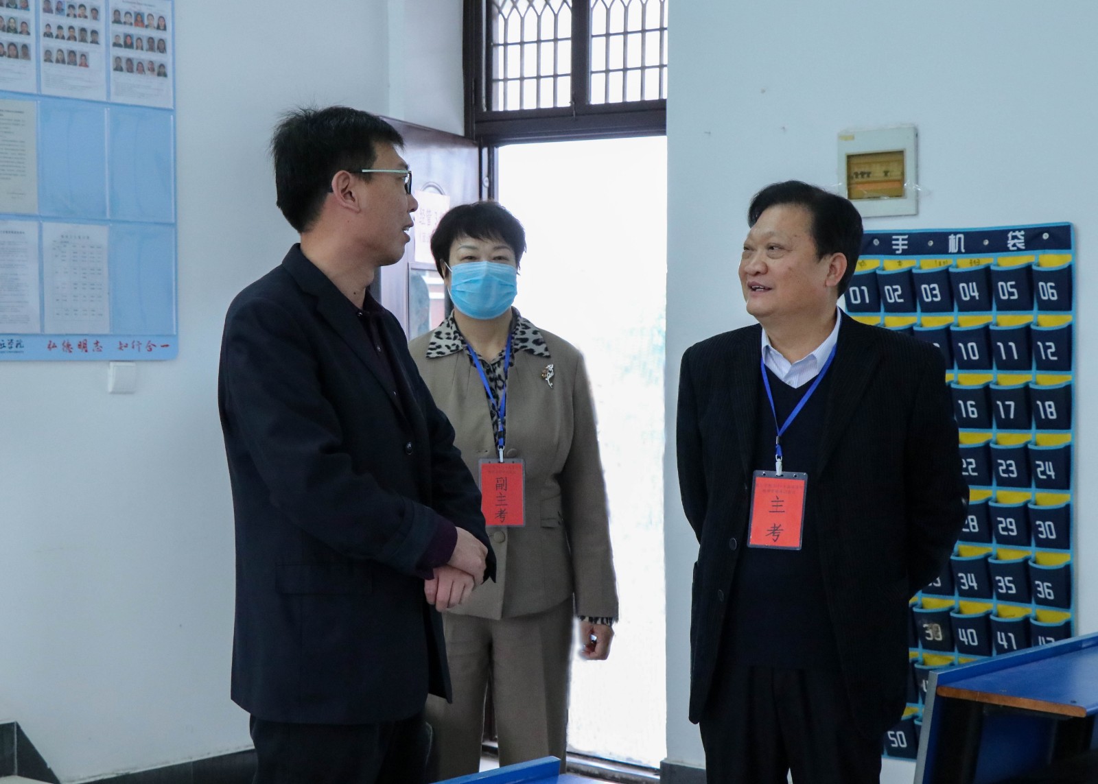 摄影记者黄楠 (4).jpg 摄影记者黄楠 (4).jpg