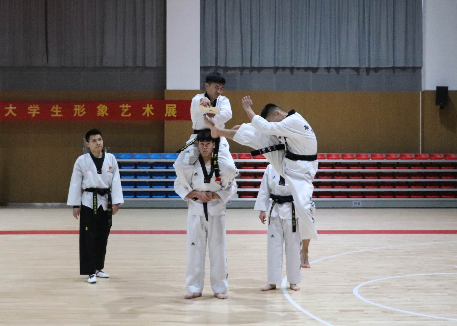 IMG_4722.jpg IMG_4722.jpg