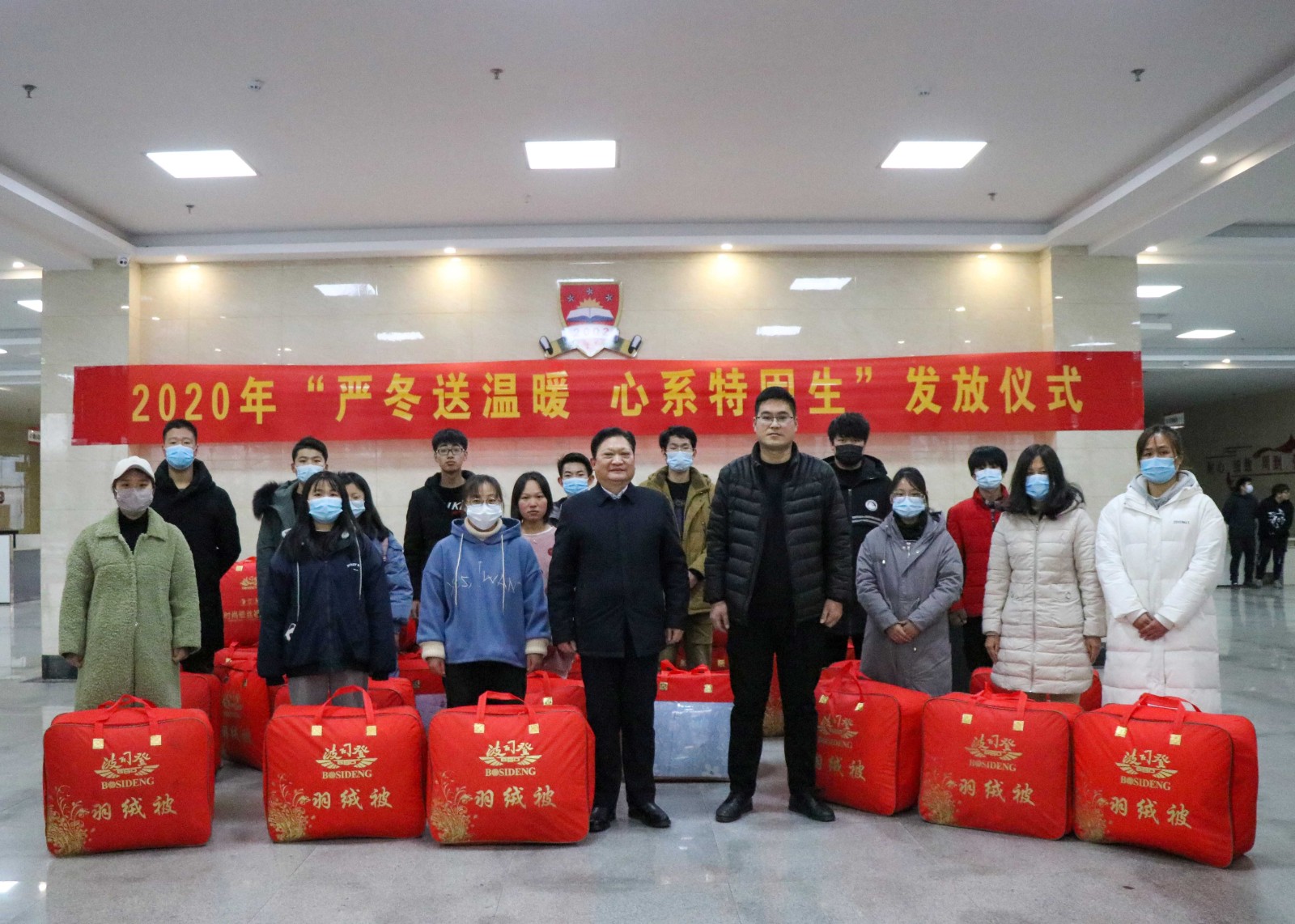 摄影记者 曹珍珍 (3).jpg 摄影记者 曹珍珍 (3).jpg