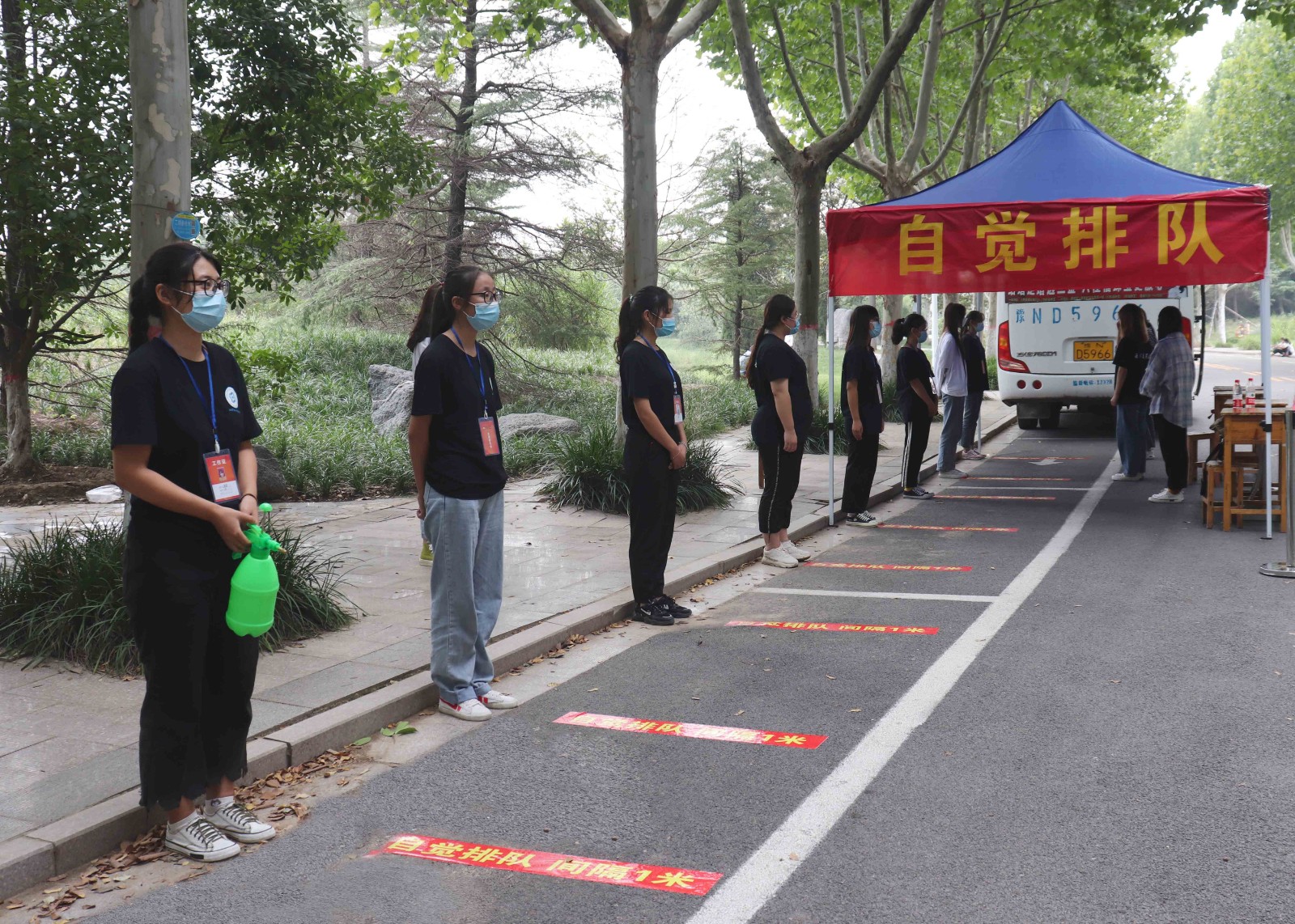 摄影记者吴慧颖.jpg 摄影记者吴慧颖.jpg