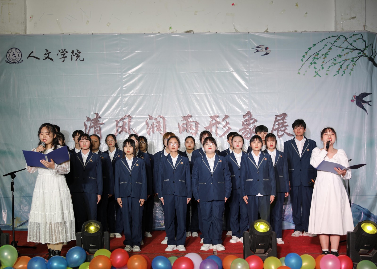 摄影记者于慧、王强、袁媛 (6).jpg 摄影记者于慧、王强、袁媛 (6).jpg