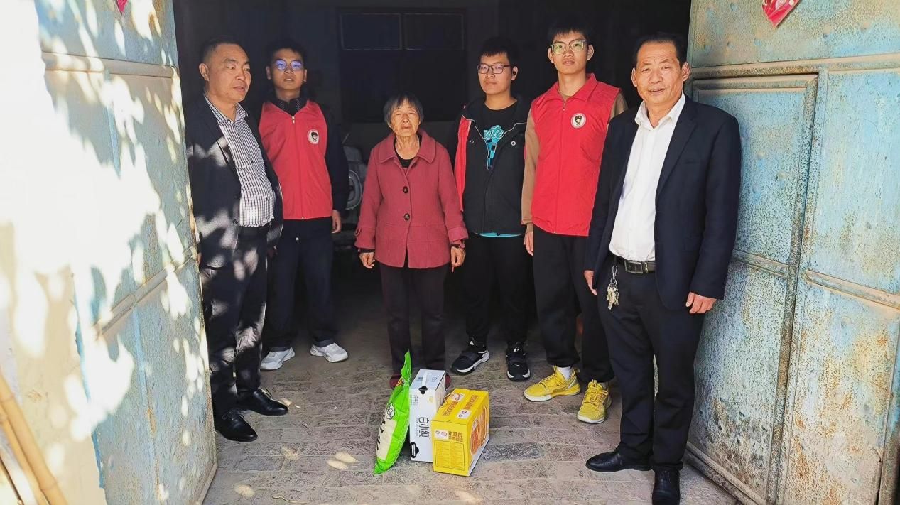 图片 2.jpg 图片 2.jpg