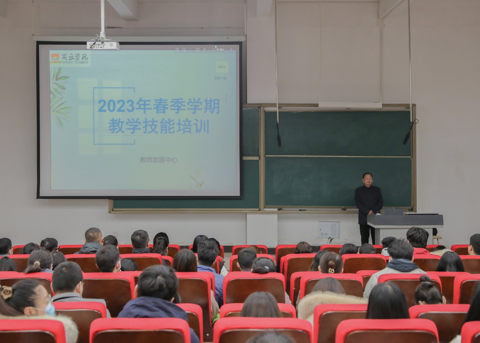 摄影记者杨晓威,李梦玉1.JPG 摄影记者杨晓威,李梦玉1.JPG