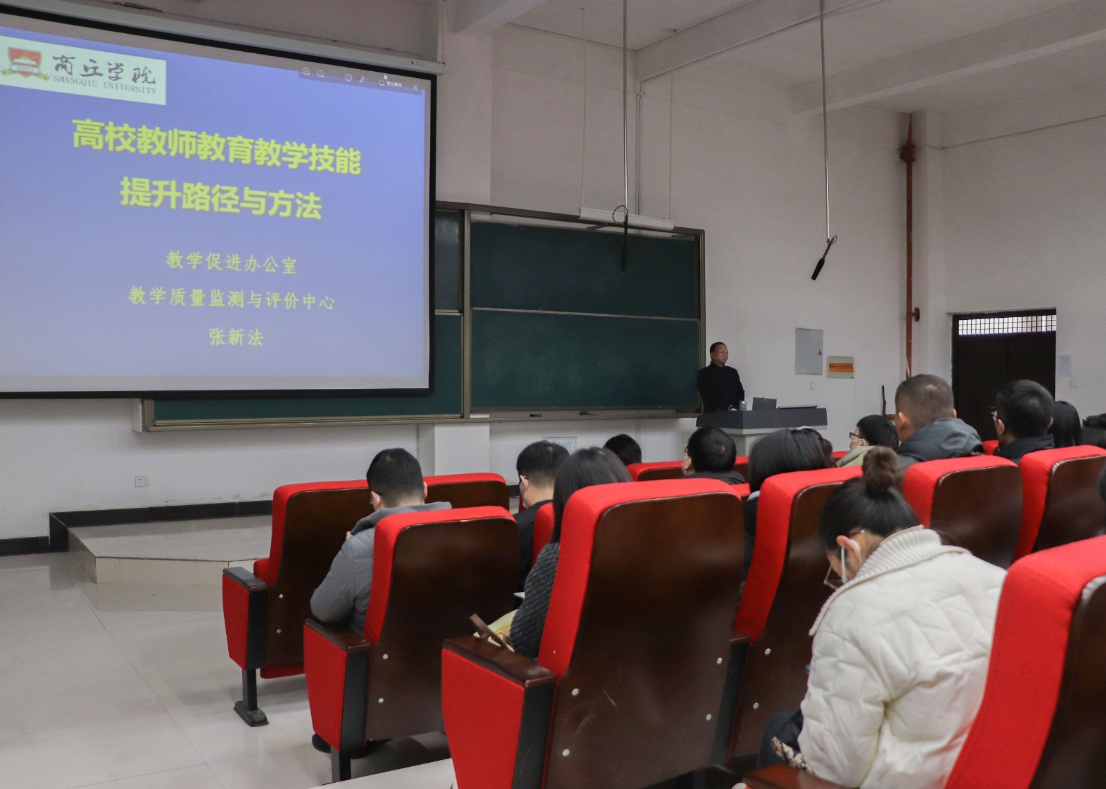 摄影记者杨晓威,李梦玉2.JPG 摄影记者杨晓威,李梦玉2.JPG