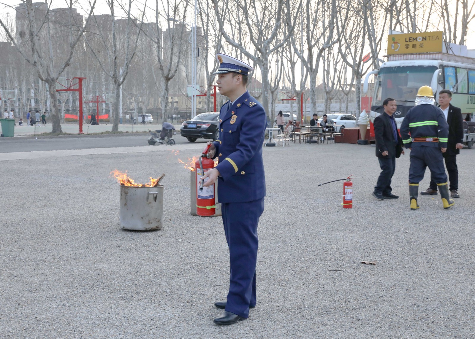 摄影记者王非凡 刘盈修 (4).jpg 摄影记者王非凡 刘盈修 (4).jpg