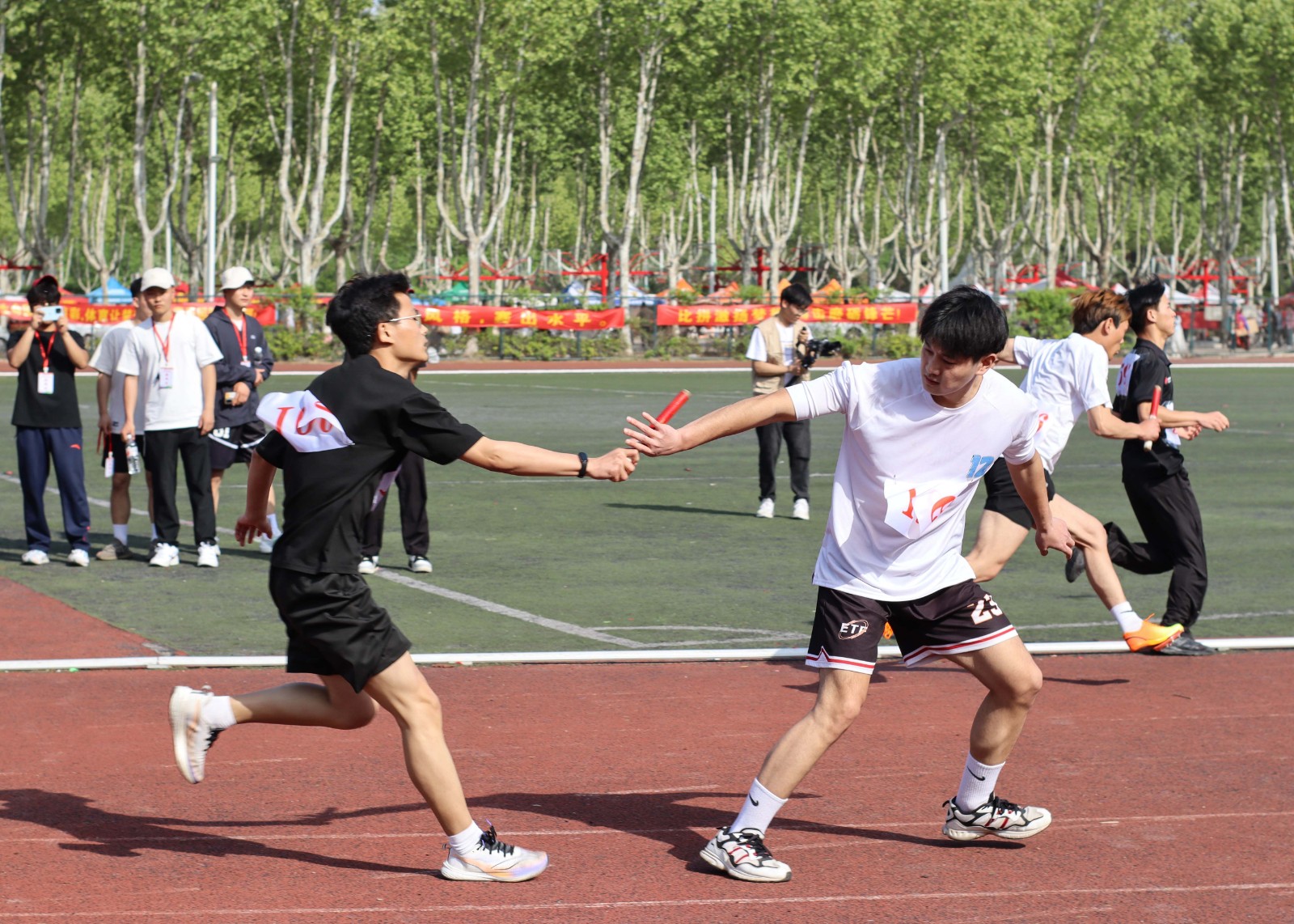 摄影记者高自豪 (4).jpg 摄影记者高自豪 (4).jpg
