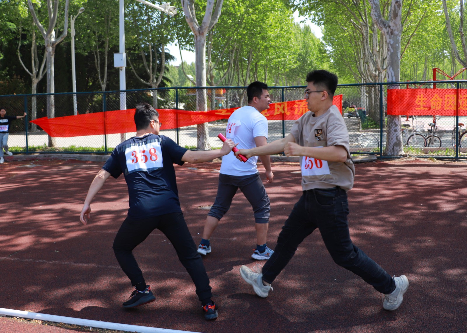 摄影记者王晓楠 (13).jpg 摄影记者王晓楠 (13).jpg