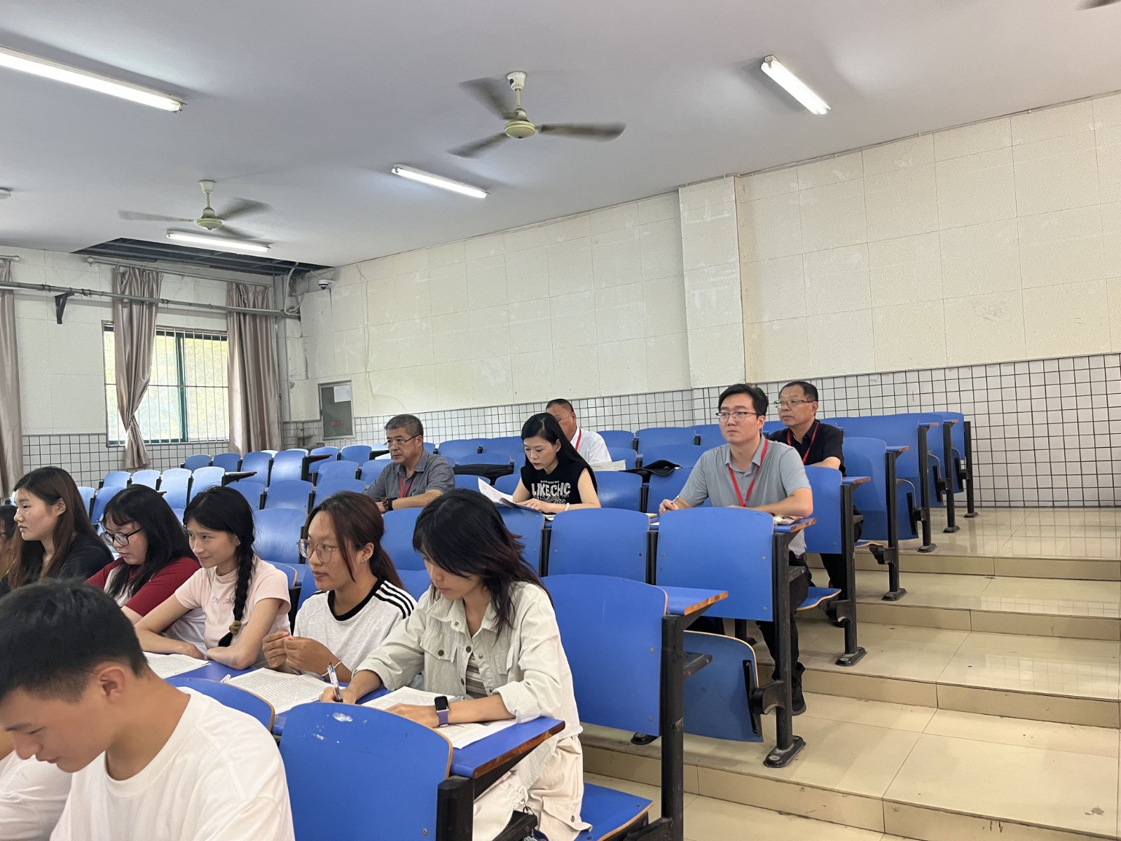 图片 1.jpg 图片 1.jpg