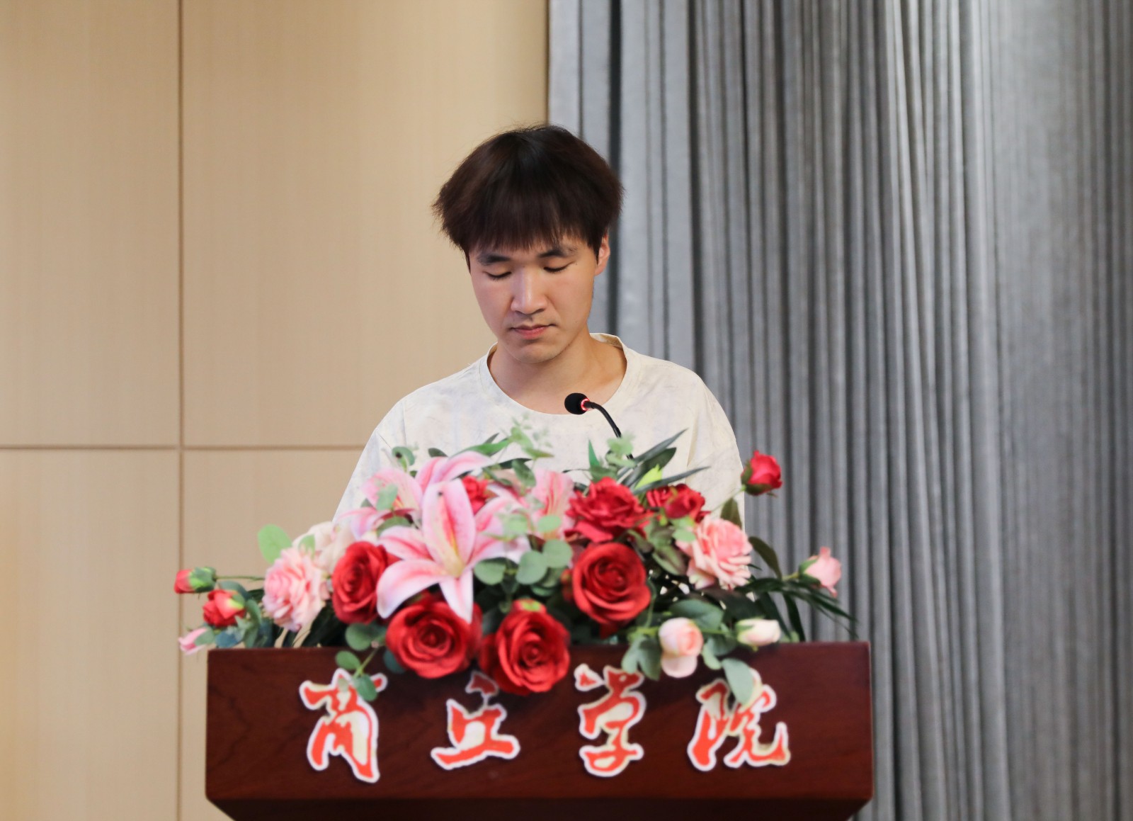 摄影记者高自豪修2.jpg 摄影记者高自豪修2.jpg