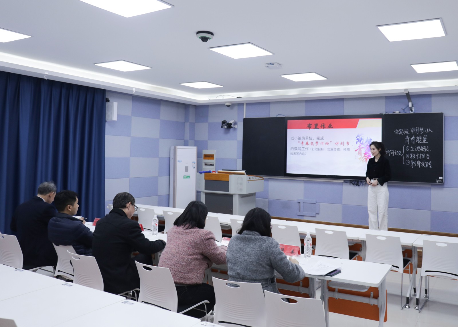 摄影记者蔺勇泰修 (1).jpg 摄影记者蔺勇泰修 (1).jpg