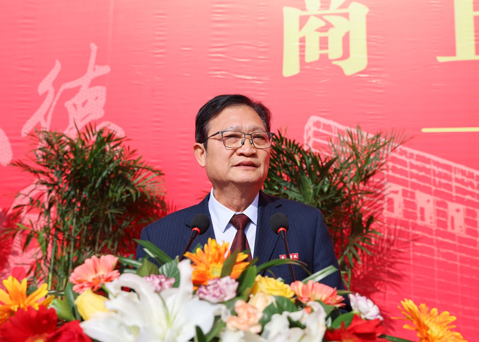 图2.jpg 图2.jpg