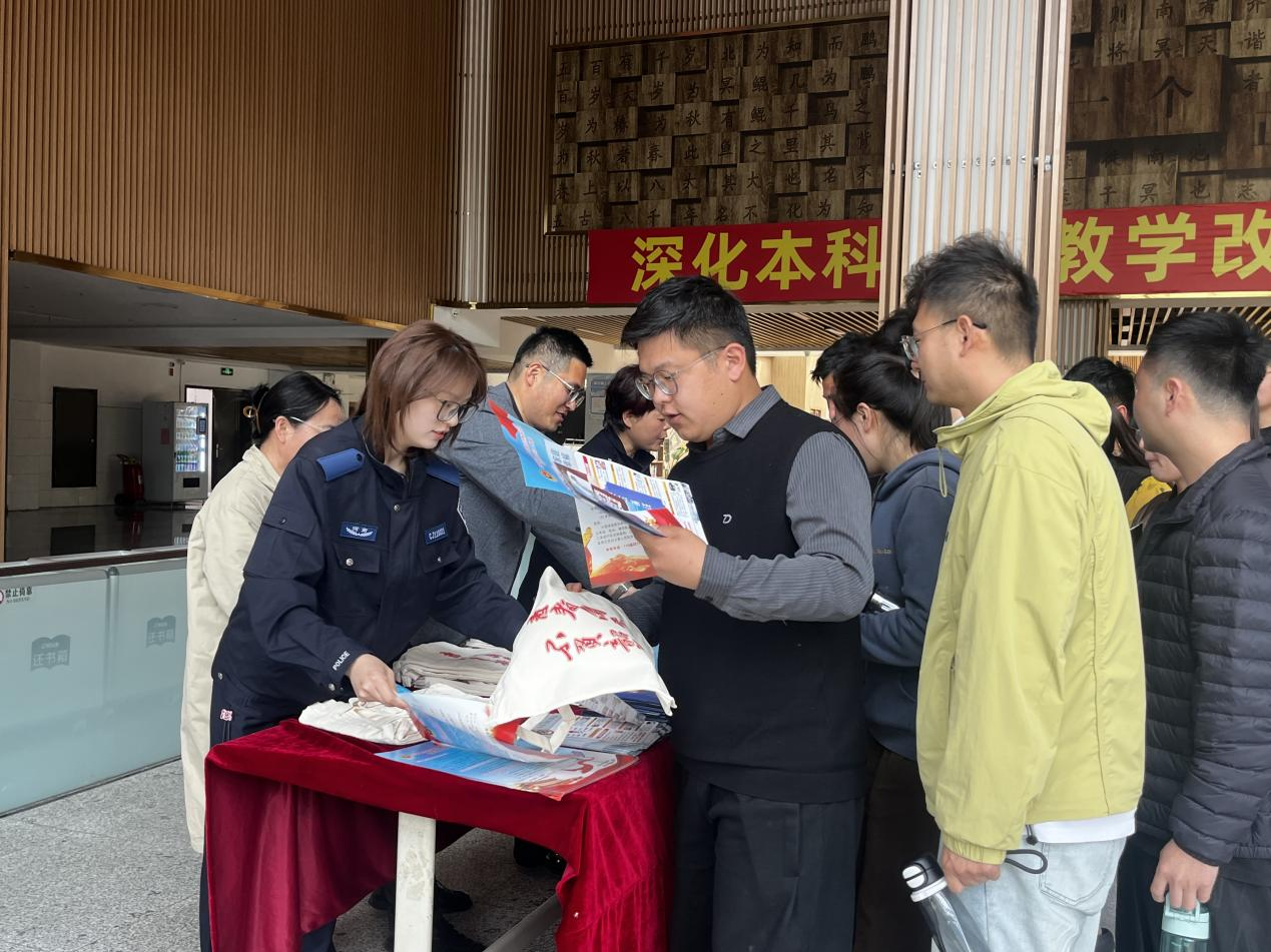 图片2.png 图片2.png