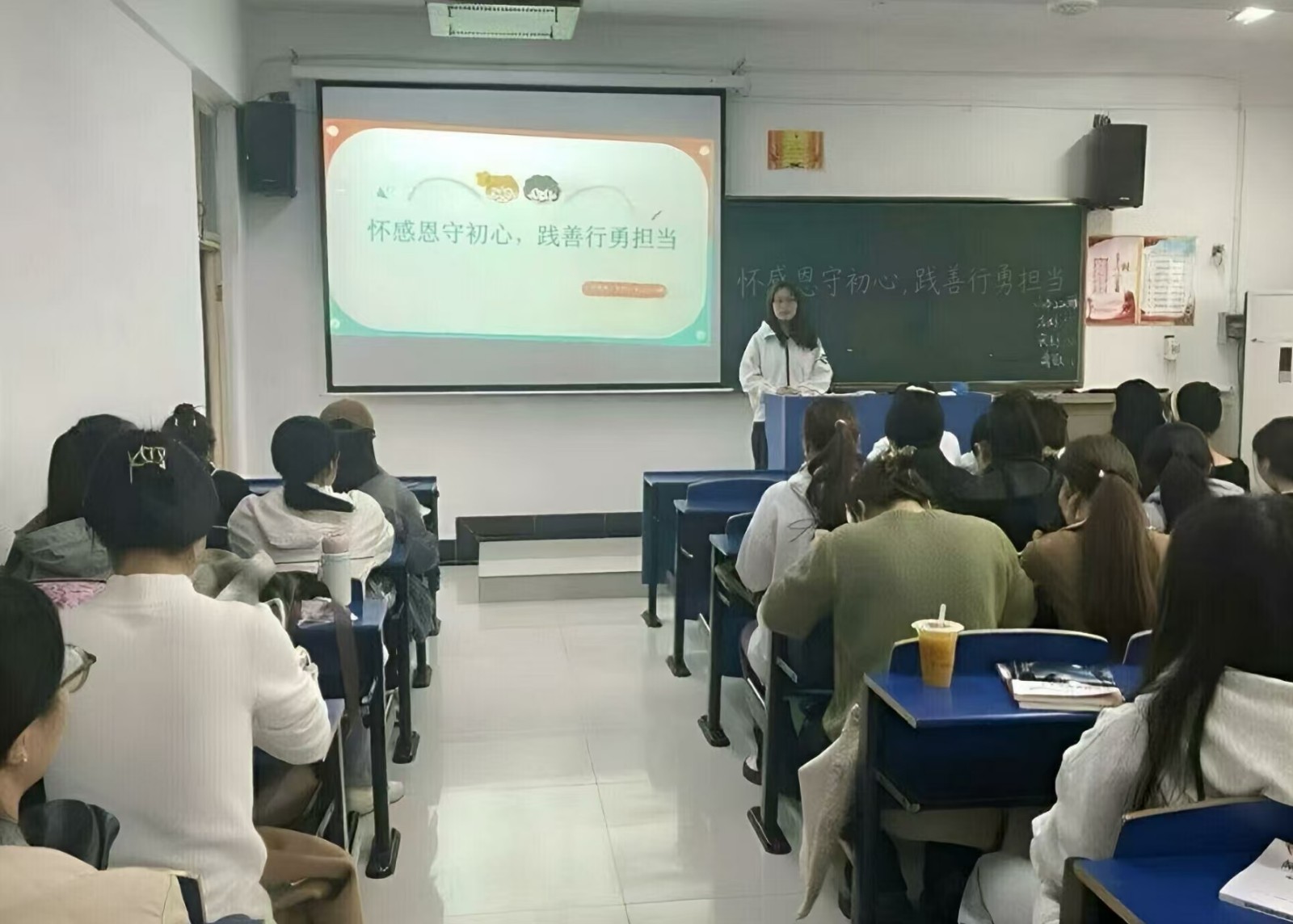 人文 (1).jpg