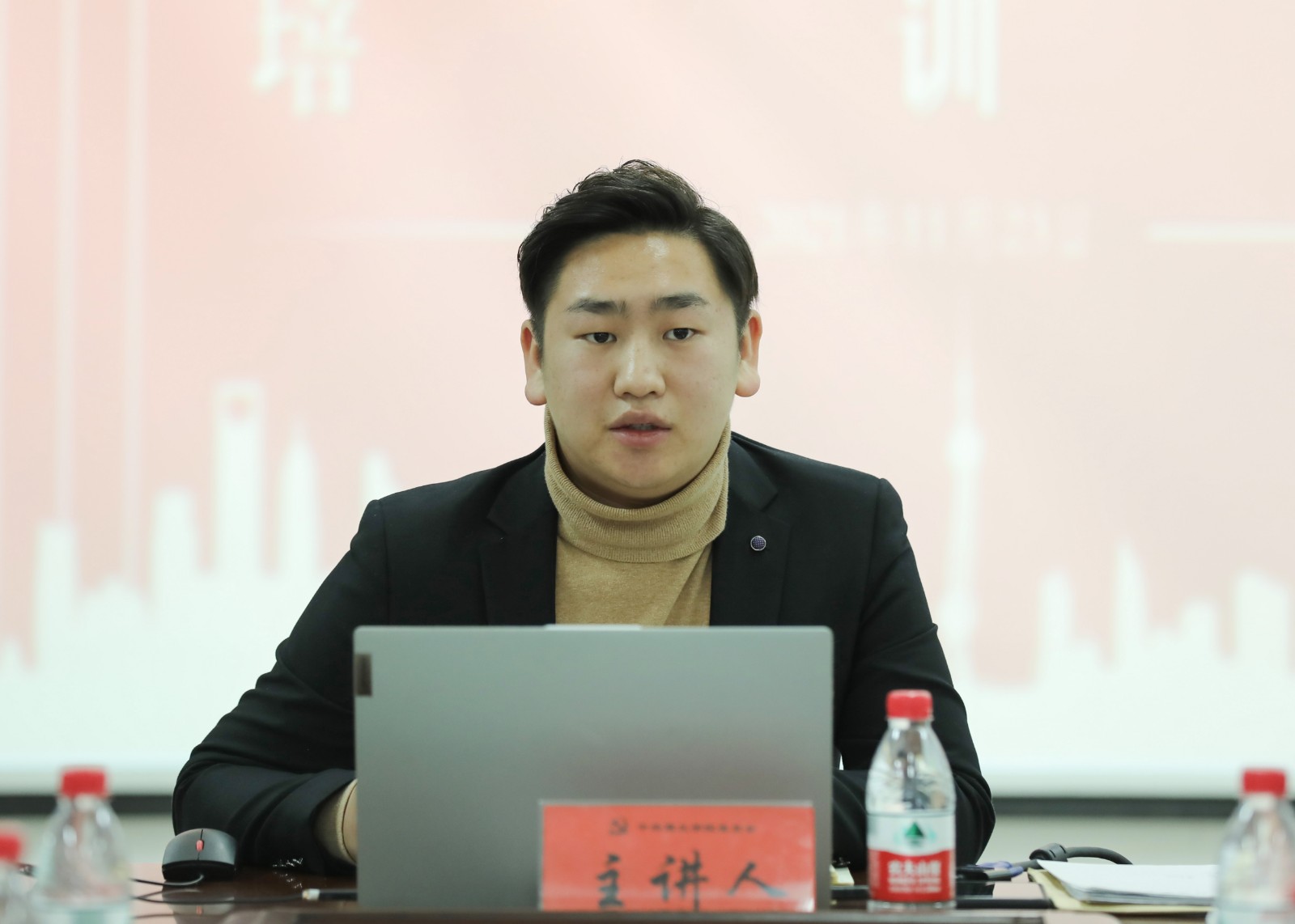 摄影记者朱国强 (3).jpg 摄影记者朱国强 (3).jpg