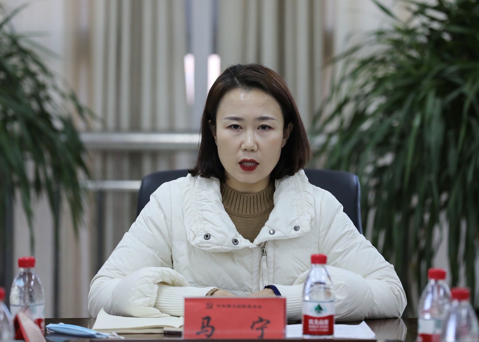 摄影记者朱国强 (2).jpg 摄影记者朱国强 (2).jpg