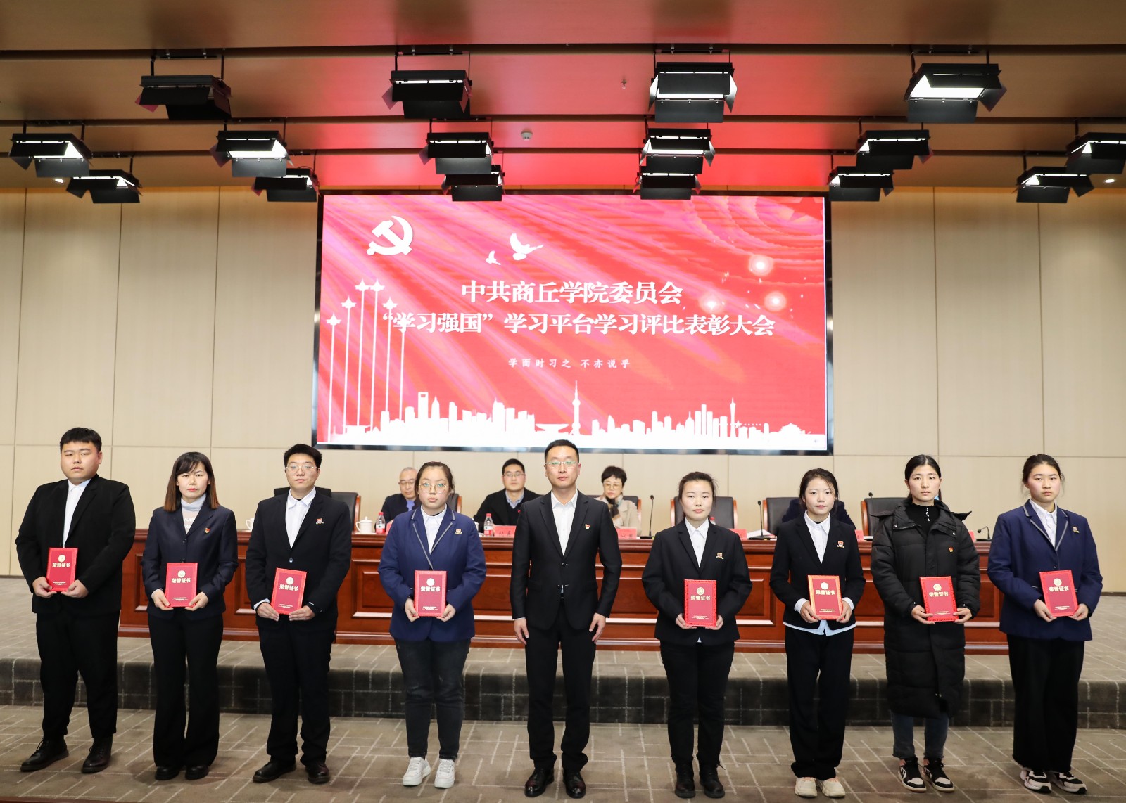 摄影记者于慧(6).jpg 摄影记者于慧(6).jpg
