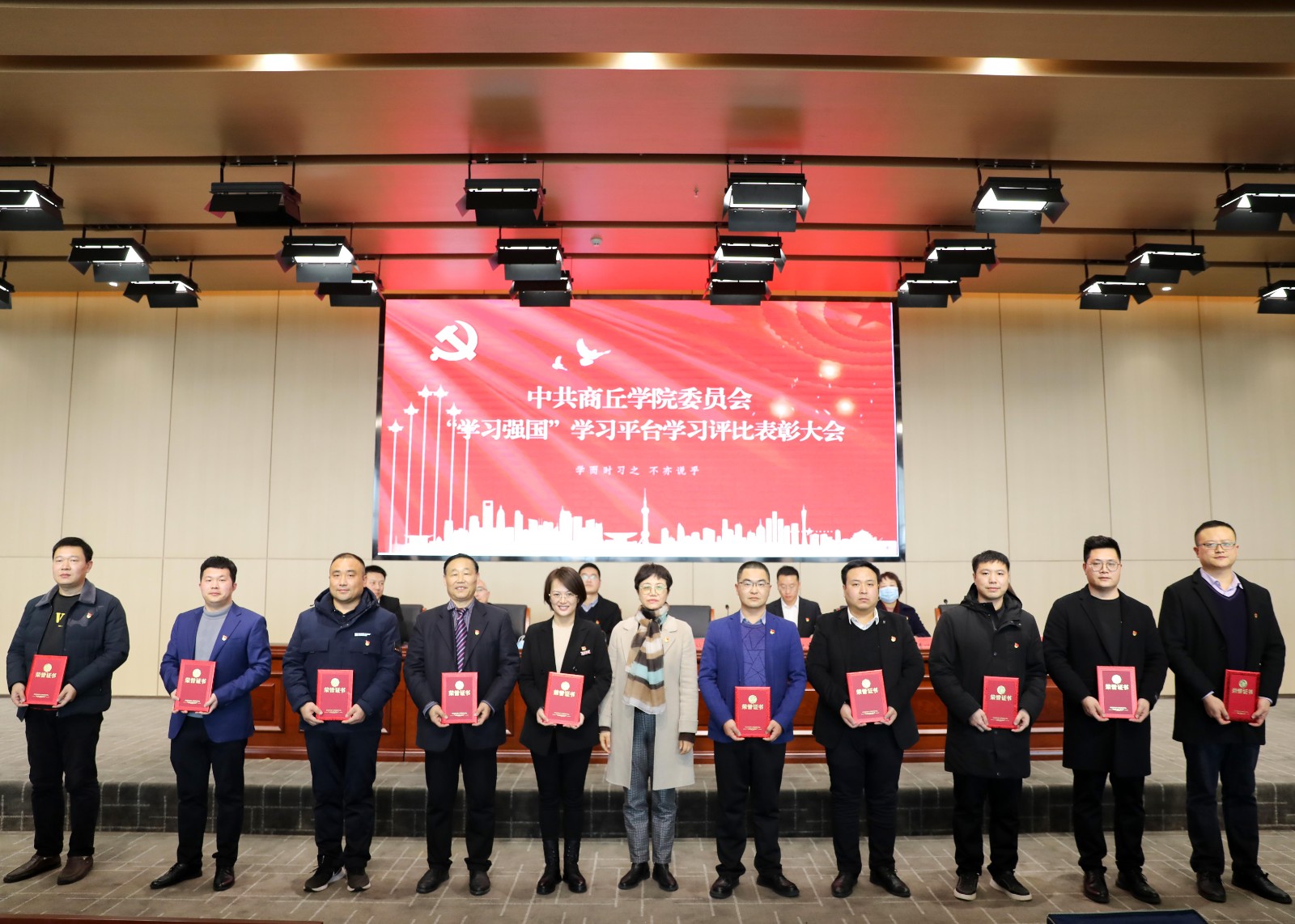 摄影记者于慧(5).jpg 摄影记者于慧(5).jpg