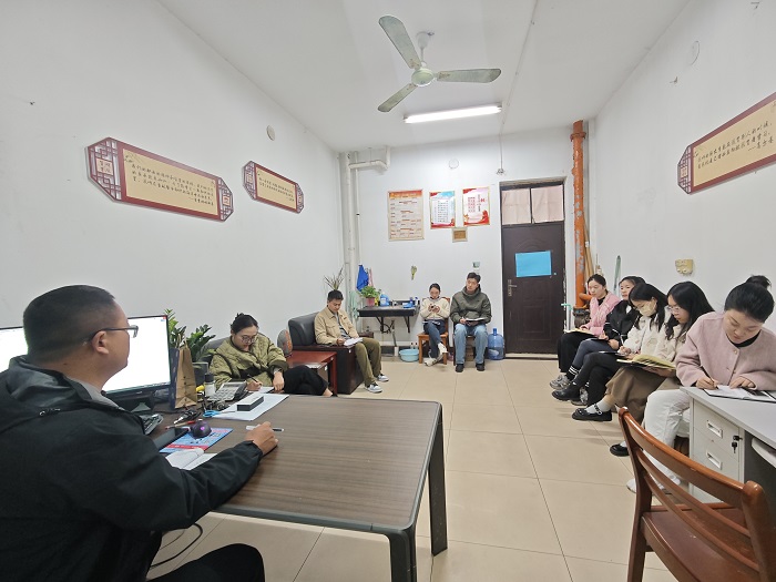 学生例会1.jpg