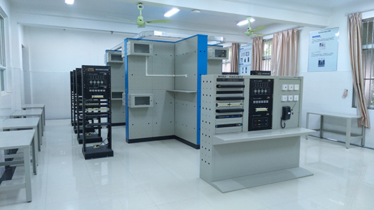 10-H104综合布线实验室10.jpg 10-H104综合布线实验室10.jpg