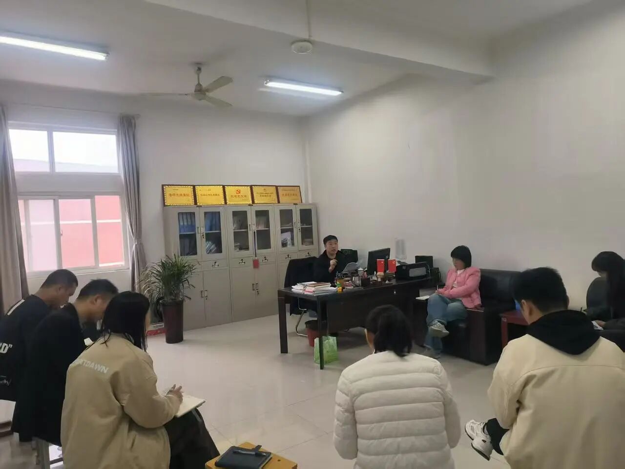 e33551f9c7ca15b6c87862d9455991da.jpg