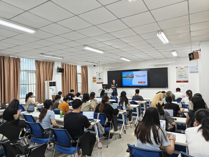 补2+我院开展“以学生为中心:OBE驱动的高校教学改革与创新”主题讲座