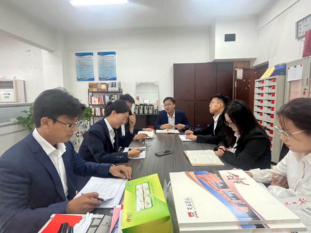 部门例会1(1).jpg 部门例会1(1).jpg