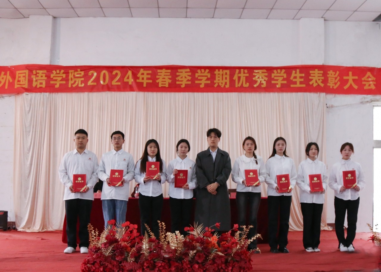 摄影记者王非凡 郭颖新修16.jpg