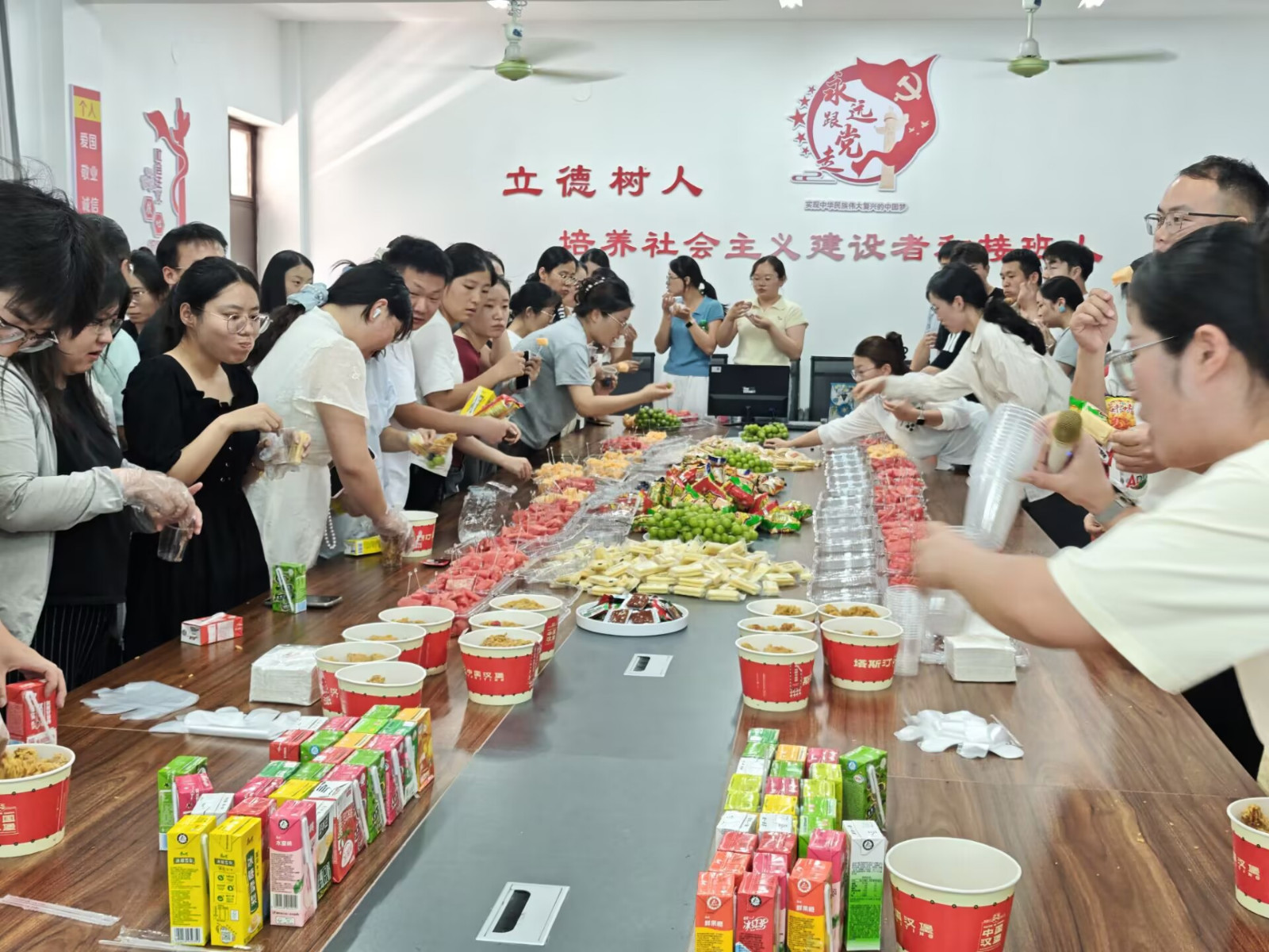 慰问活动2.jpg